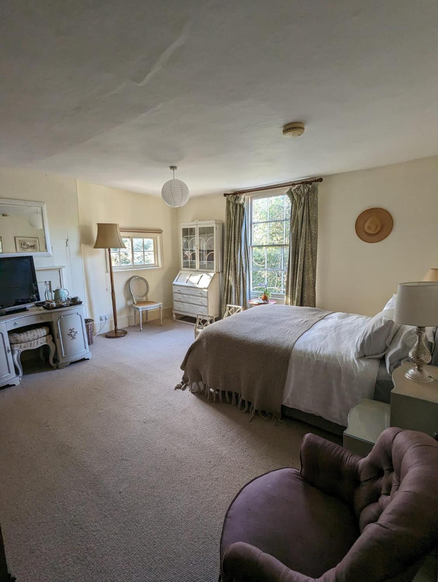Old Manor House Bed and Breakfast Shepperton Εξωτερικό φωτογραφία