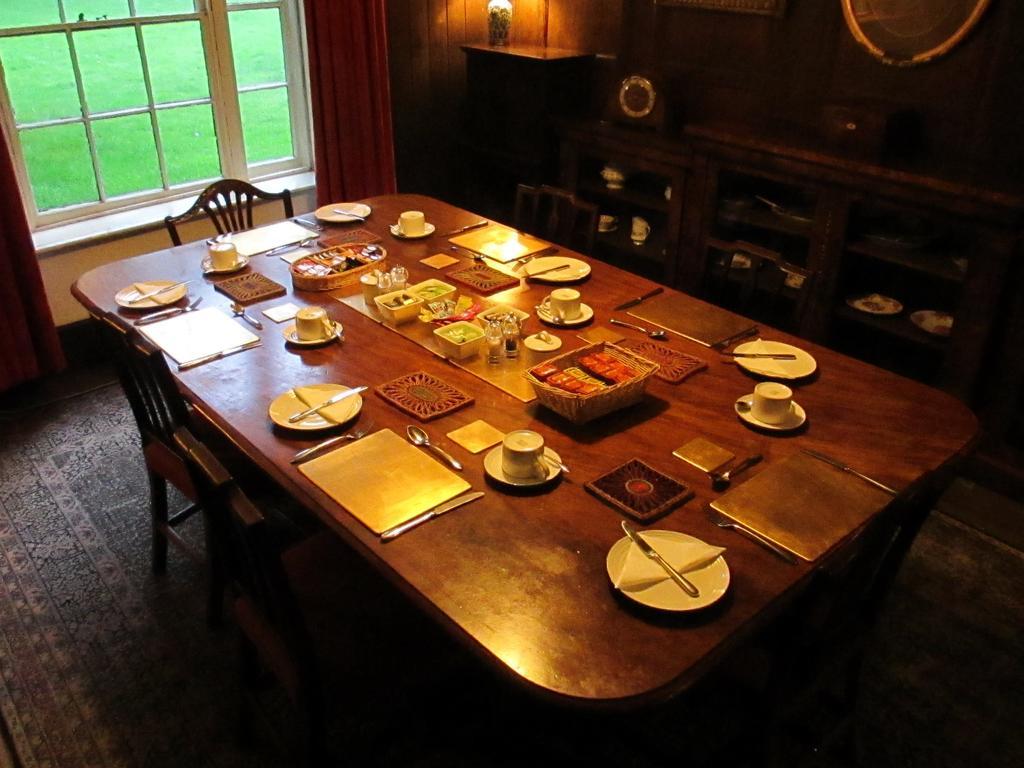 Old Manor House Bed and Breakfast Shepperton Εξωτερικό φωτογραφία