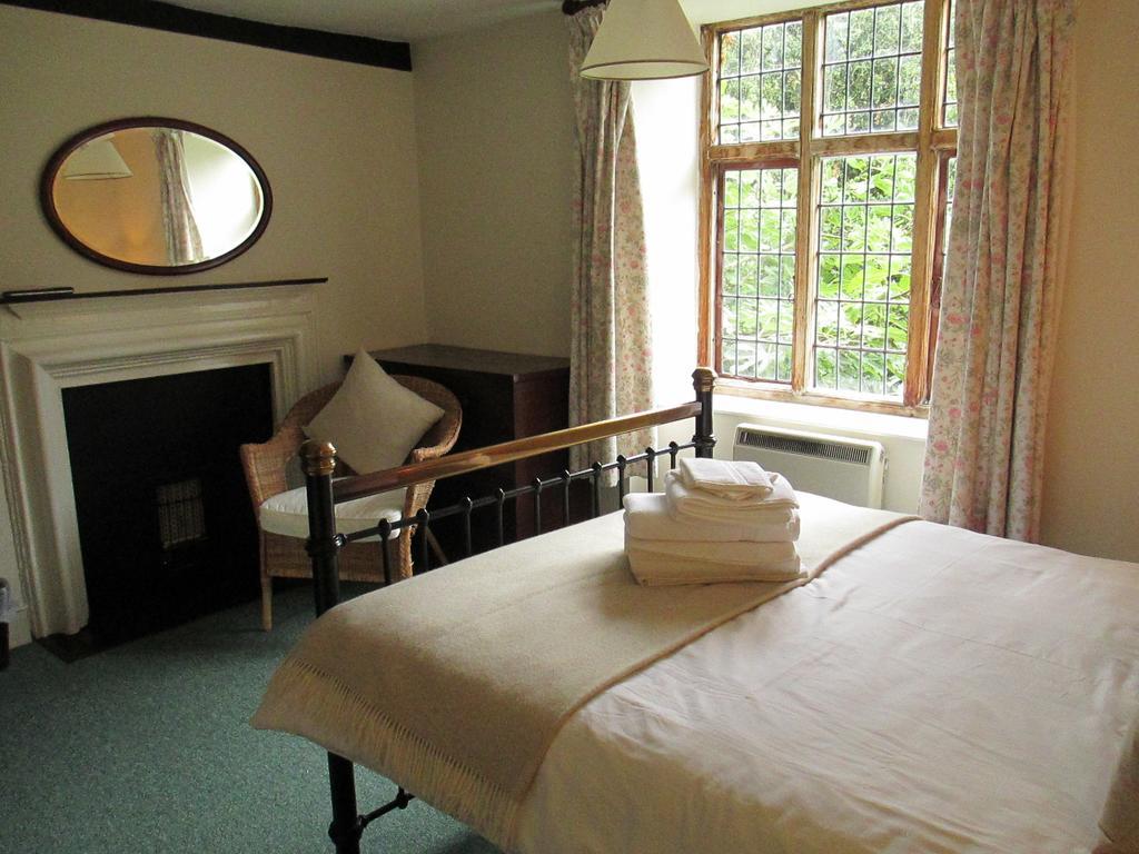 Old Manor House Bed and Breakfast Shepperton Δωμάτιο φωτογραφία