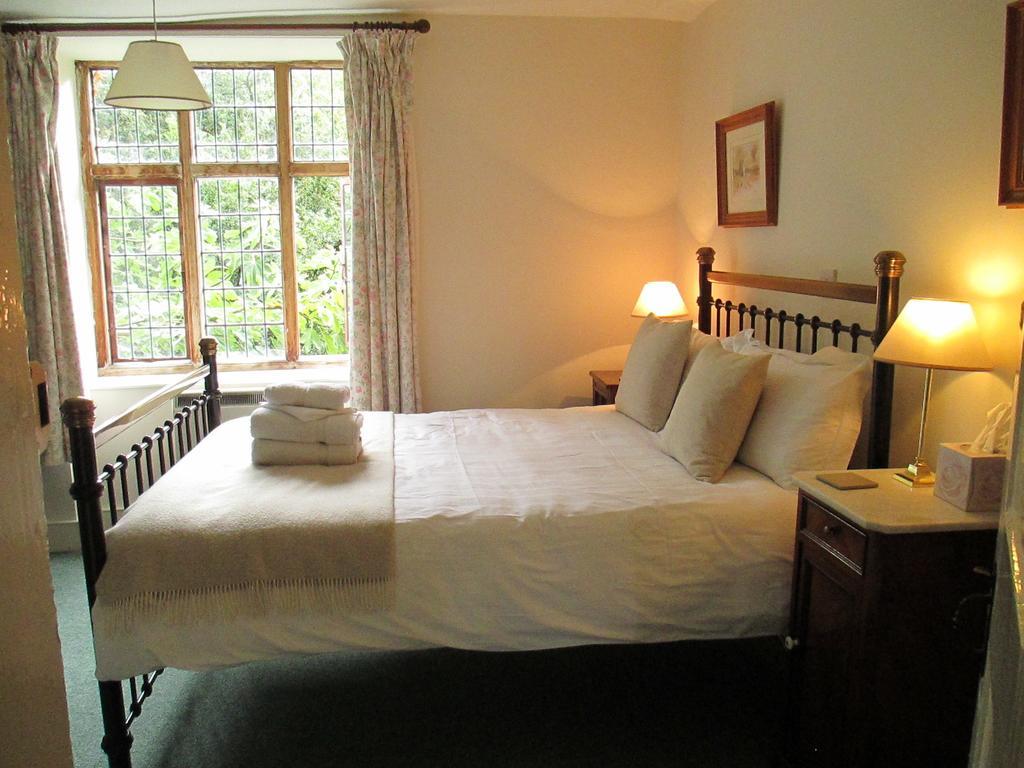 Old Manor House Bed and Breakfast Shepperton Δωμάτιο φωτογραφία